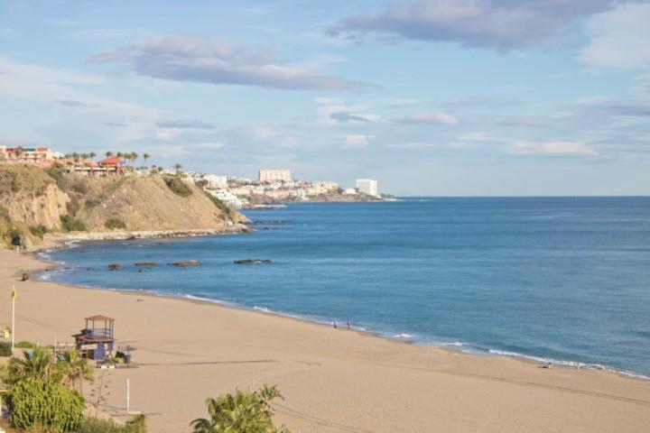 Paradise Suites La Cubana Beach Fuengirola Oda fotoğraf
